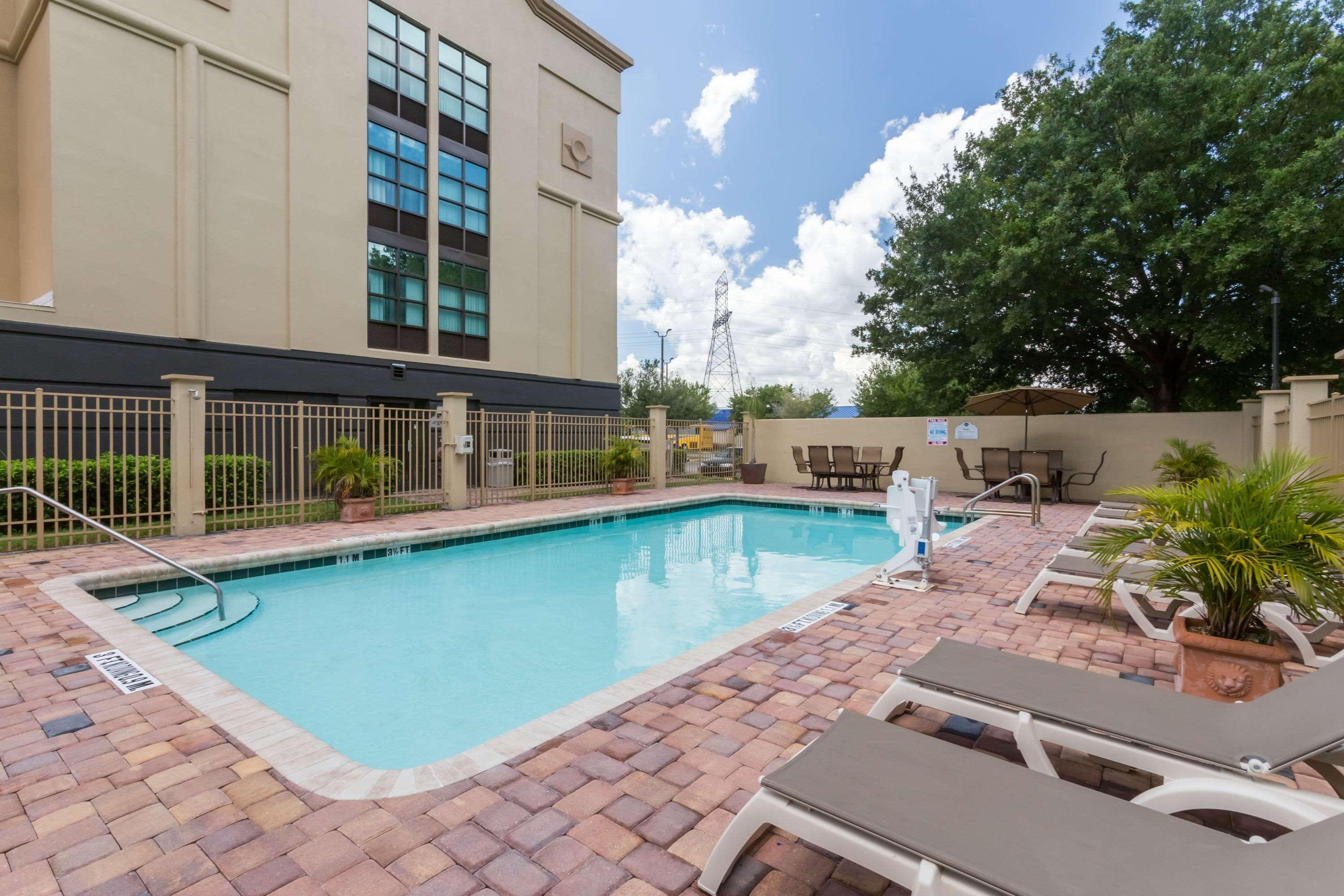 Wingate By Wyndham, Universal Studios - Free Theme Park Shuttle Orlando Exterior photo
